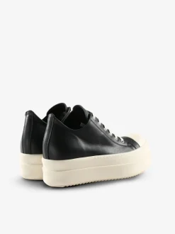 Sneakers><noscript><img data-lazyloaded=