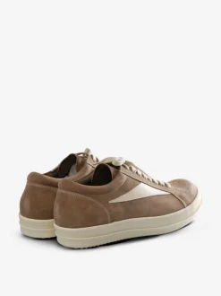 Sneakers><noscript><img data-lazyloaded=