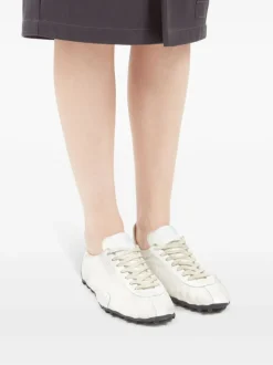 Sneakers><noscript><img data-lazyloaded=