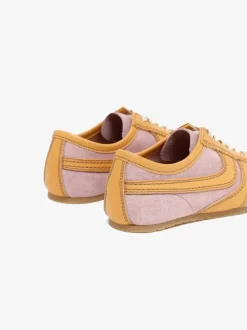 Sneakers><noscript><img data-lazyloaded=