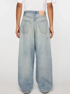 Jeans><noscript><img data-lazyloaded=