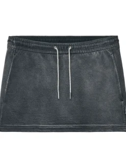 Skirts><noscript><img data-lazyloaded=