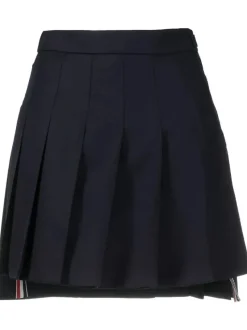 Skirts><noscript><img data-lazyloaded=