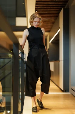 Pants><noscript><img data-lazyloaded=