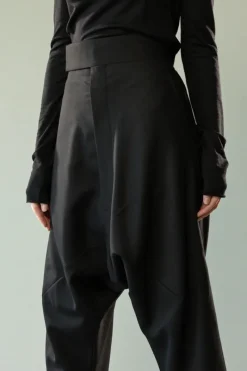 Pants><noscript><img data-lazyloaded=