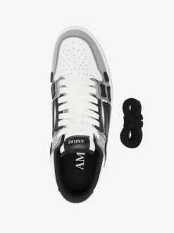 Sneakers><noscript><img data-lazyloaded=