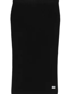 Skirts><noscript><img data-lazyloaded=