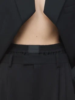Shorts><noscript><img data-lazyloaded=