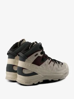 Sneakers | Sneakers><noscript><img data-lazyloaded=